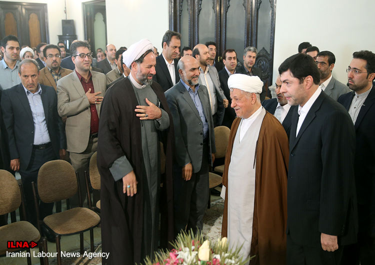 بیکاری تحصیلکرده‌ها، زیبنده نظام نیست