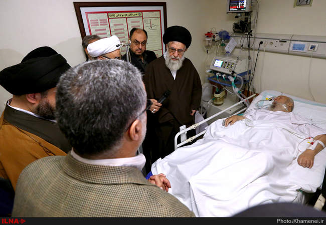 عیادت رهبر انقلاب از آیت‌الله موسوی اردبیلی