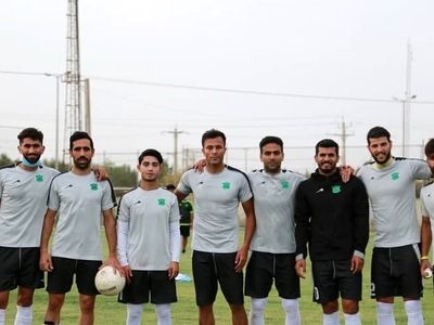 روحیه بالای شاگردان پورموسوی برای دیدار با گل گهر سیرجان (عکس)