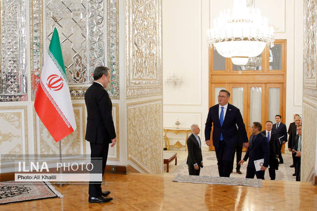 دیدار وزیر امور خارجه ایران و قزاقستان