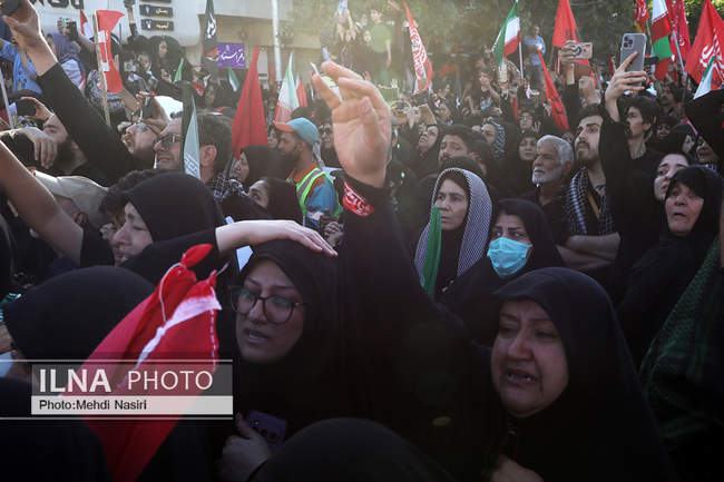 تشییع پیکر مطهر رهبر شهید انقلاب در مشهد/ 3