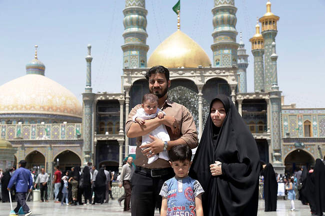 حال و هوای زائران در روز میلاد حضرت فاطمه معصومه(س)