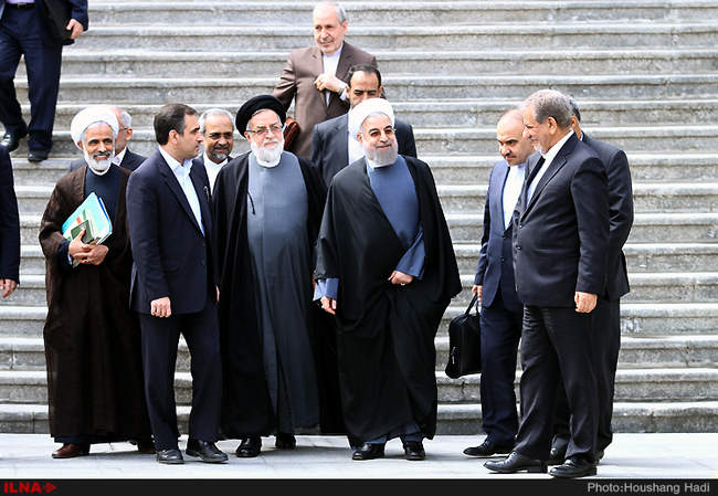 آخرین جلسه هیئت دولت در سال 94 