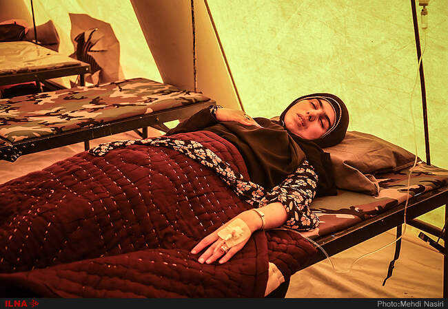 تصاویر وضعیت مصدومان زلزله کرمانشاه در بیمارستان‌های صحرایی