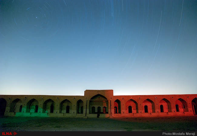 نماهای شبانه کاروانسرای ساسانی دیرگچین