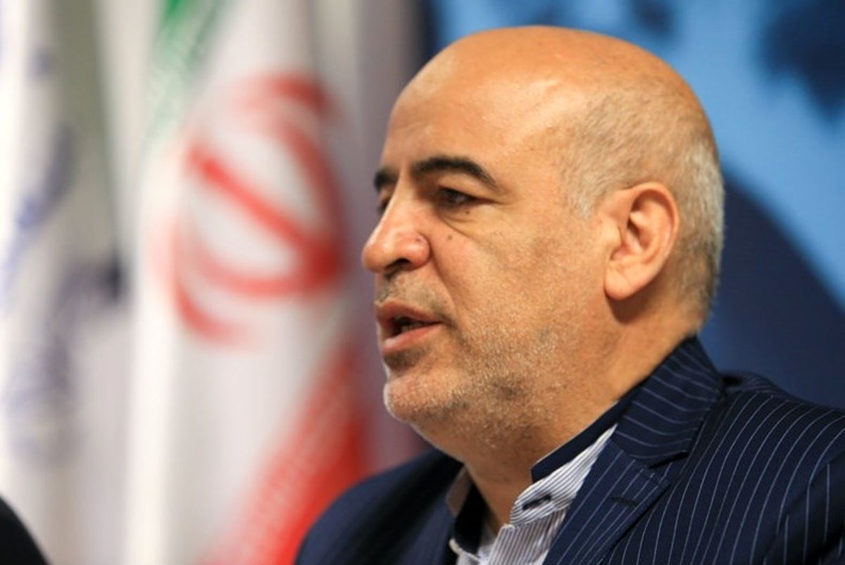 رهبری تاکید داشتند که در برخورد با وزرا و مسئولان اجرایی حداکثر متانت رعایت شود/ باید در برابر دشمنان یکپارچگی خود را حفظ کنیم