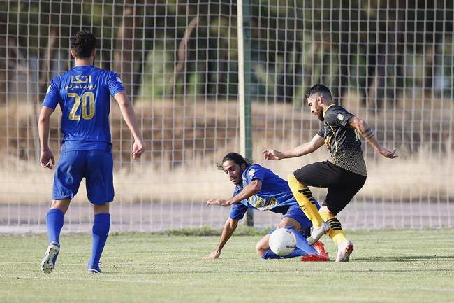 گزارش تصویری بازی استقلال - هوادار/ تقابل ویژه فرهاد با رضا عنایتی