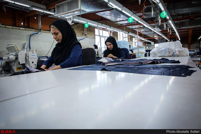 بازدید معاون توسعه اشتغال وزیر کار از کارخانه روناک جین