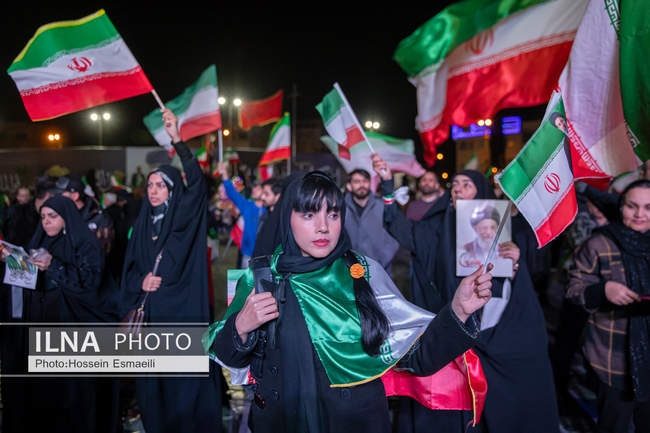 آیین وداع با پیکر شهدای ناوشکن «دنا» 