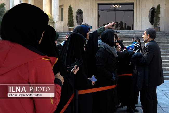 حاشیه جلسه هیئت دولت