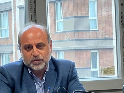 نگرانی‌ها در مورد «افشای اطلاعات بیماران» در عرضه اینترنتی دارو هنوز رفع نشده است/ وزیر بهداشت چرا با نخبگان جامعه داروسازی مشورت نمی‌کند؟ 
