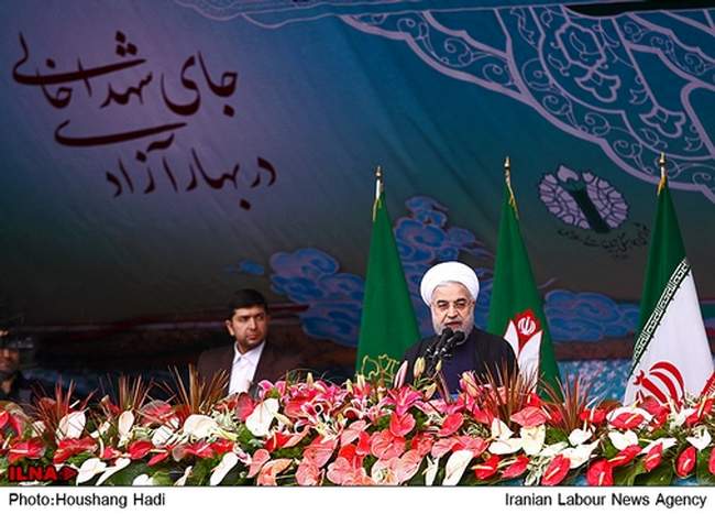 حضور رییس جمهور در راهپیمایی یوم الله ۲۲ بهمن