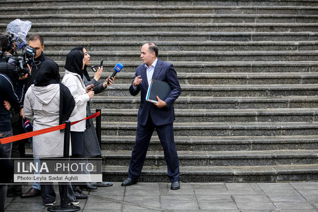 حاشیه جلسه هیات دولت - ۲۳ آبان
