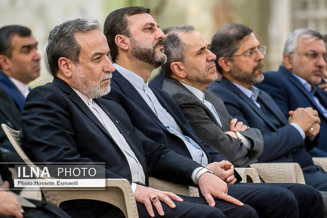 تجدید میثاق وزیر و کارکنان وزارت امور خارجه با آرمان‌های امام راحل