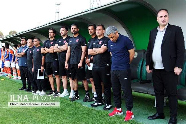 برد خانگی تیم فوتبال ذوب آهن اصفهان مقابل مس رفسنجان