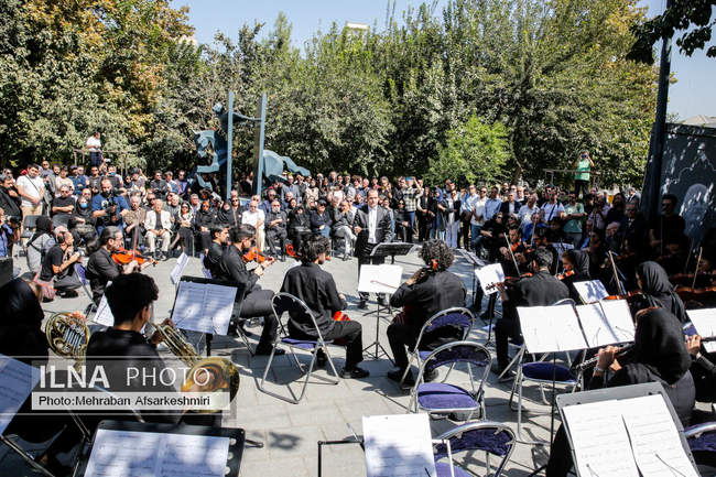 تشییع پیکر زنده‌یاد «احمد پژمان»