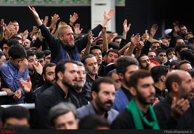 دومین شب مراسم عزاداری محرم در حضور رهبر انقلاب برگزار شد 