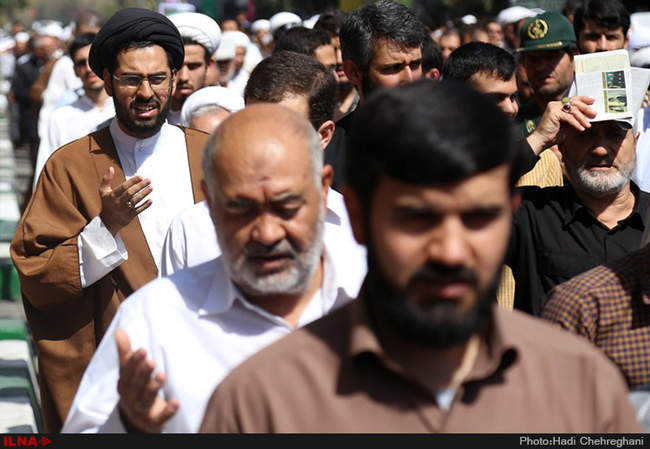 راهپیمایی نمازگزاران در اعتراض به حادثه منا-قم