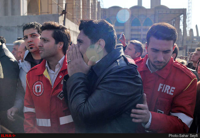 مراسم تشییع پیکر شهدای آتش‌نشان در مصلای امام خمینی(ره)/2