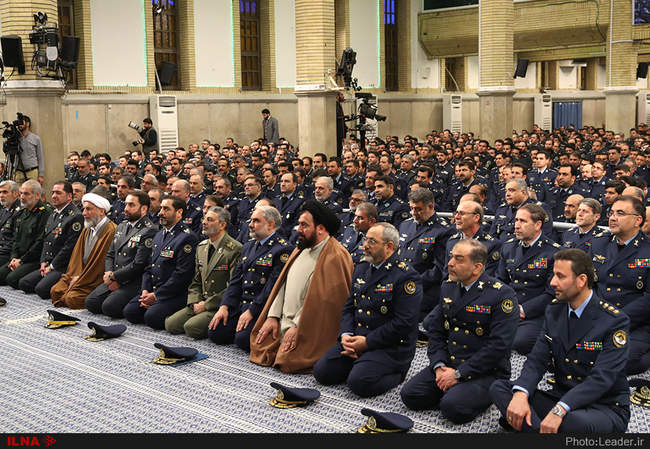 دیدار فرماندهان نیروی هوایی و پدافند هوایی ارتش با رهبر انقلاب