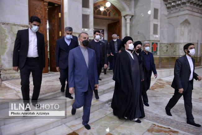 تجدید میثاق وزیر و مدیران ارشد وزارت خارجه با امام(ره)