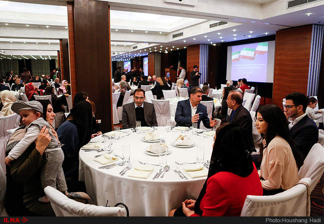 ورود محمدجواد ظریف به بوسنی و حضور در جمع ایرانیان مقیم این کشور