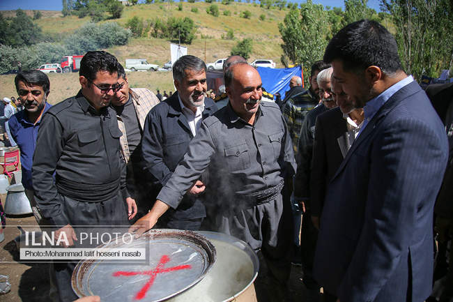 دومین جشنواره گلاب گیری روستای امروله سنندج