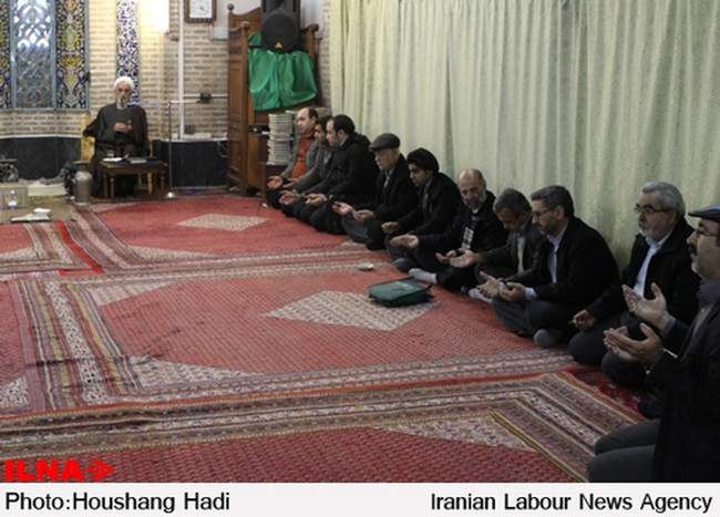 مراسم ترحیم دو کارگر زن کشته شده در آتش سوزی