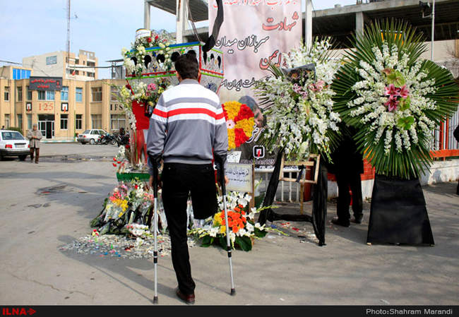 ادای احترام مردم  به جانباختگان حادثه پلاسکو 