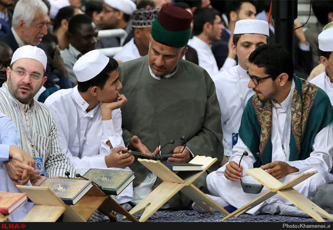 دیدار شرکت‌کنندگان در مسابقات بین‌المللى قرآن کریم‌ بارهبر انقلاب