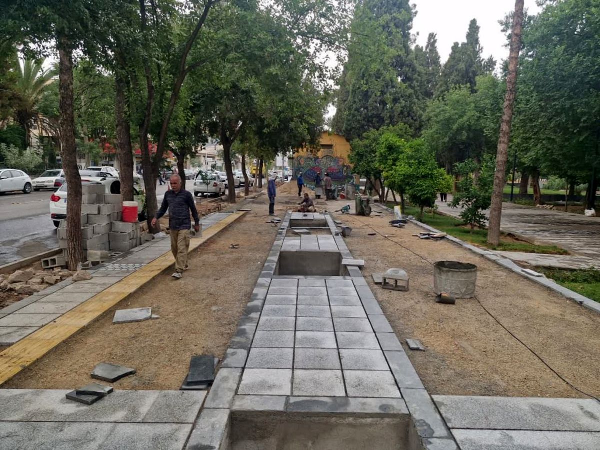 پیشرفت ۹۵ درصدی عملیات پیاده‌روسازی و مناسب‌سازی خیابان حافظ 