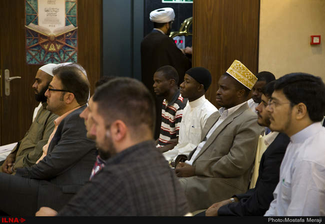 جلسه توجیهی و تعیین قرعه متسابقین اولین دوره مسابقات بین المللی قرآن