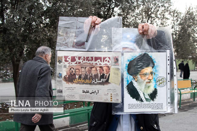 راهپیمایی نمازگزاران در اقدام توهین آمیز نشریه فرانسوی