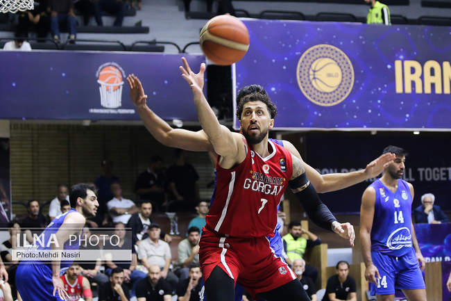 دیدار تیم های بسکتبال استقلال و شهرداری گرگان (گزارش تصویری)