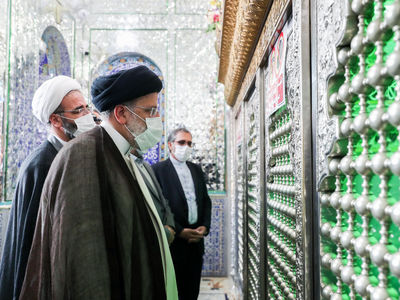 حضور رئیس‌جمهور در آستان مقدس امامزاده یحیی (ع) و مزار شهدای سمنان