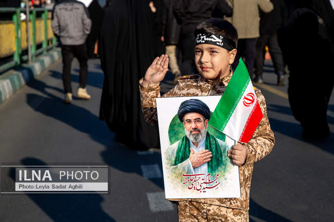 مراسم بیعت با سومین رهبر انقلاب اسلامی در تهران /1