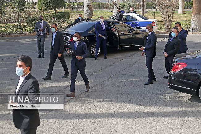 Iranian, Togolese FMs hold meeting