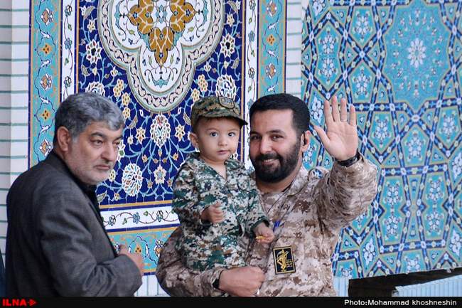 مراسم وداع با پیکر شهید حججی در حرم مطهر امام رضا (ع)