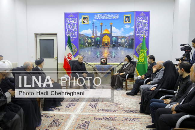 دیدار رئیس‌جمهور با علما و مراجع عظام در سفر به قم
