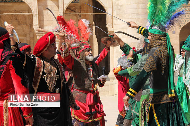 آئین سنتی سوگواری «چک چکو» و «چارچو گردانی» استهبان 