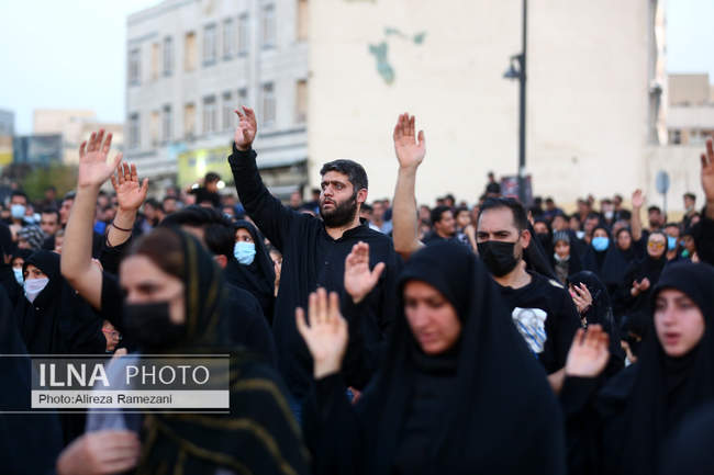 مراسم عصر عاشورای حسینی در میدان امام حسین (ع)