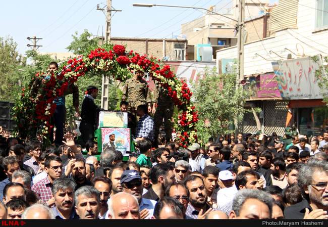 مراسم  تشییع پیکر شهید مدافع حرم مرتضی مسیب زاده در کرج 