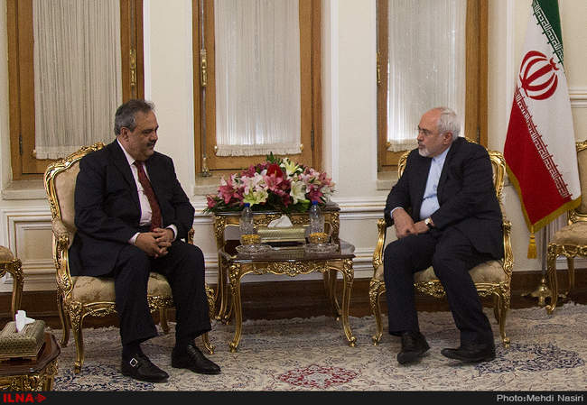 تقدیم استوارنامه آصف درانی سفیر جدید پاکستان به ظریف وزیر امورخارجه 
