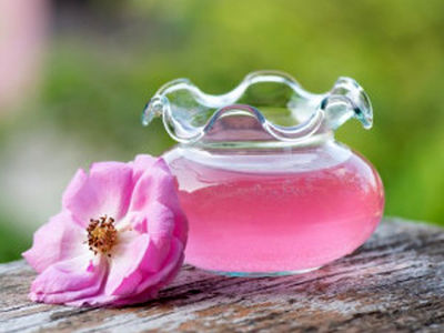 خاصیت نوشیدن گلاب در ایام ماه مبارک رمضان
