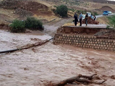سیل راه ۴۵ روستای ریگان را مسدود کرد/ ۲ کودک مفقود شدند/تمامی روستاهای مناطق کوهستانی هم اکنون در محاصره سیلاب قرار دارند 