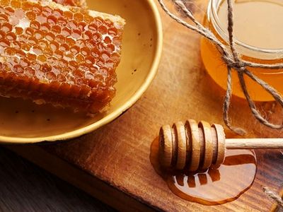 همه چیز درباره انواع عسل طبیعی و خصوصیات آن