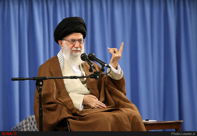 دیدار اعضای کنگره نقش شیعه درگسترش علوم اسلامی با رهبرانقلاب