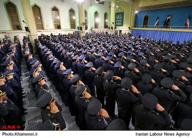 دیدارکارکنان و فرماندهان نیروی هوایی با فرمانده کل قوا