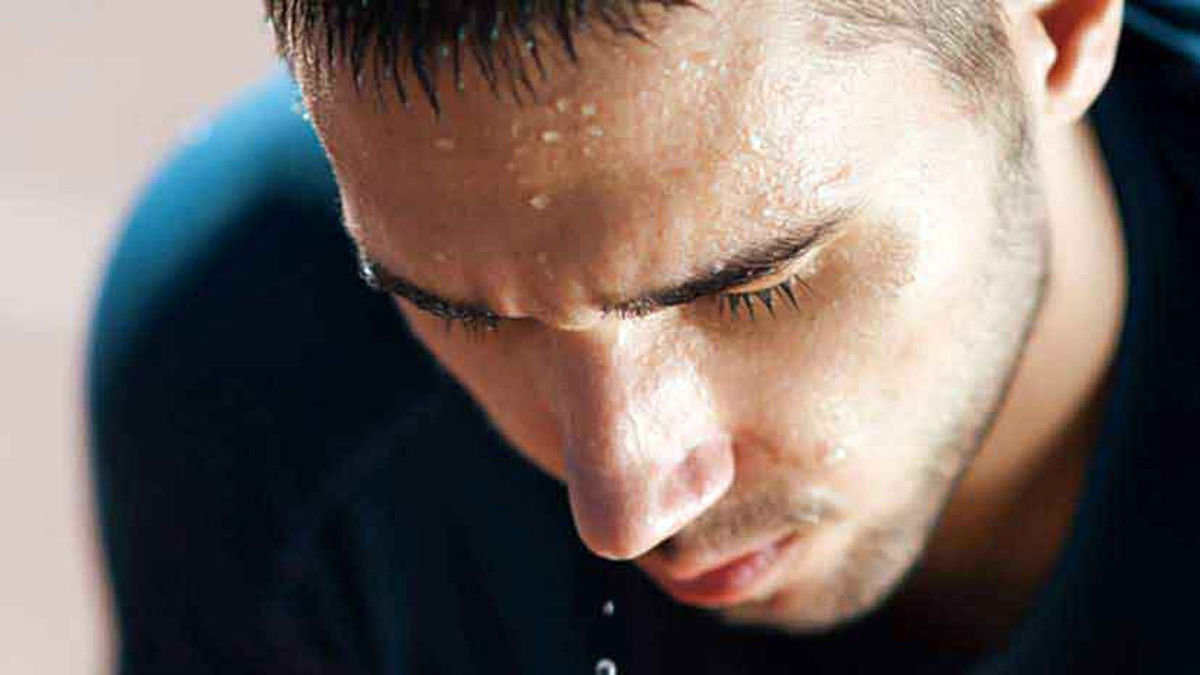 خوراکی‌های طبیعی برای کاهش تعریق 