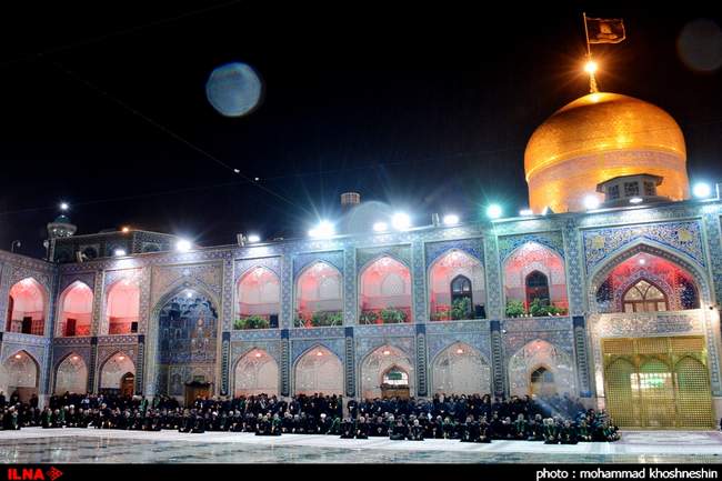 آئین خطبه خوانی شب شهادت امام رضا (ع) در حرم مطهر رضوی